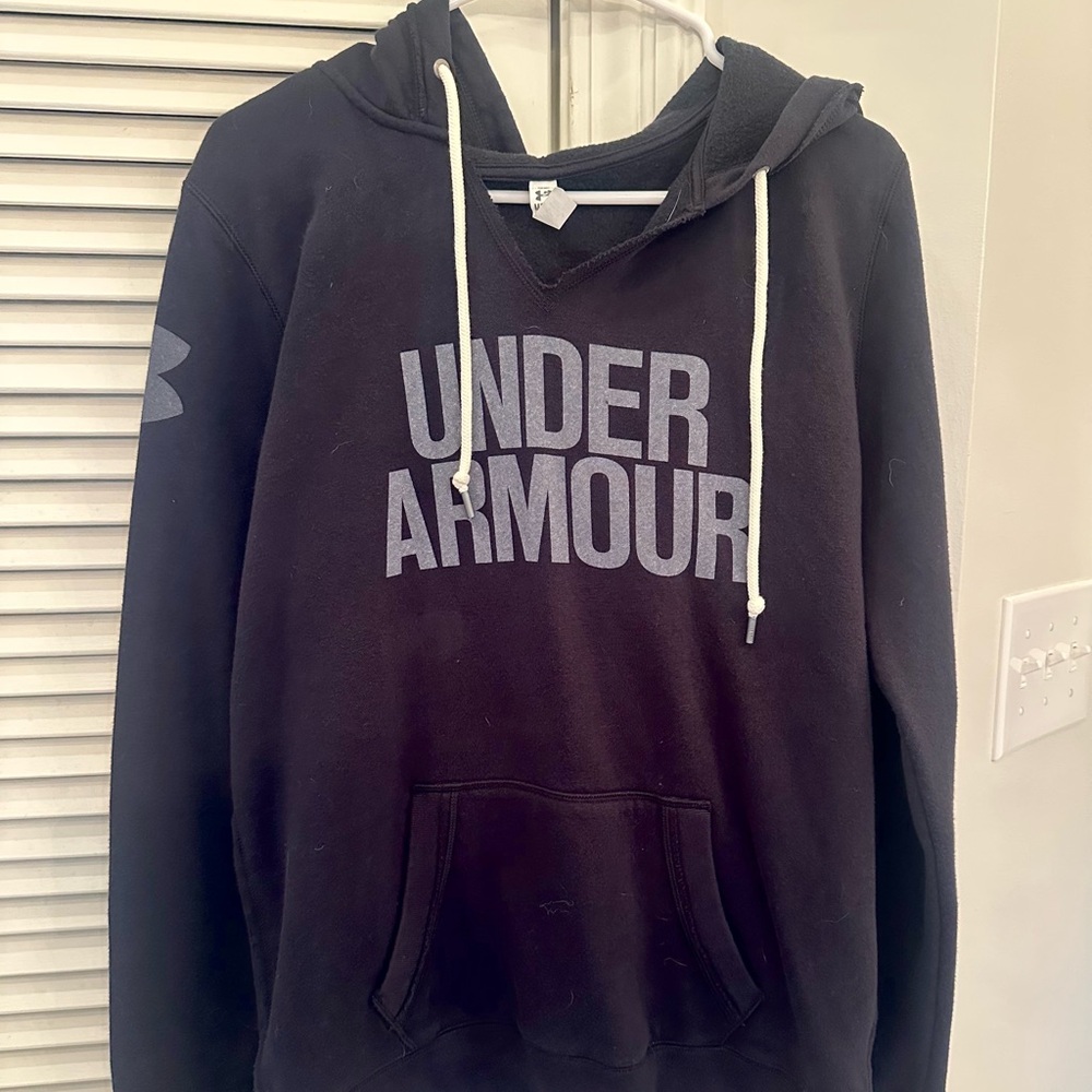 Black Under Armour hoodie